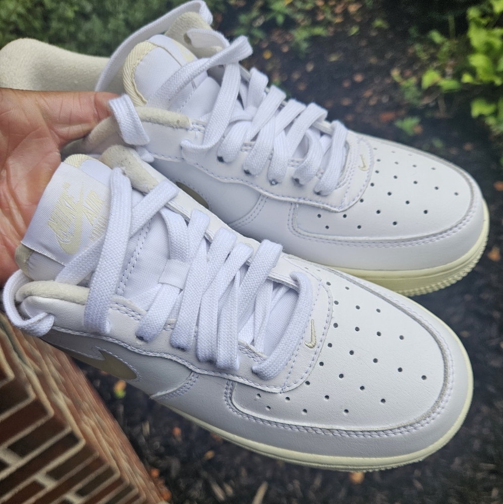 NWOT Nike Air Force One Sneakers, sz 5.5 - Picture 9 of 9